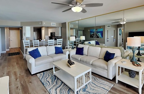 Seawinds Condo Condo | Sea Winds by Distinctive Beach Rentals