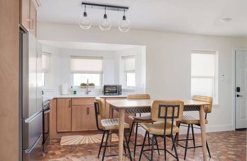 Vilano Beach Hotel | Seabreeze Apartment: Full kitchen, 5 min walk to Vilano Beach