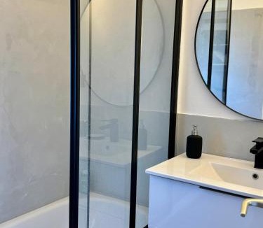 Benerville-sur-Mer Apartment | Seashell Cottage YourHostHelper