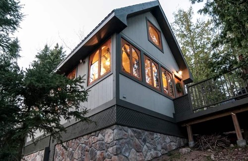 Powassan Cottage | Secluded and Romantic Cottage Rental with Stunning Gardens in Powassan, Ontario