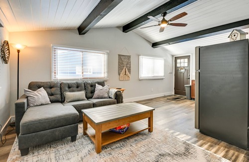 Friendship Cabin | Secluded Cabin ~ 15 Mi to Castle Rock Lake!