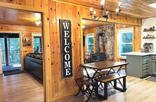 Alta Cabin | Secluded Cabin with Hot tub on spacious private lot