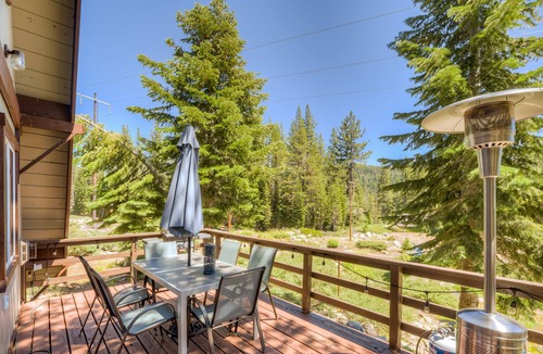 Pla-Vada Woodlands Cabin | Secluded cabin with deck, WiFi, loft, W/D & gas fireplace - quiet location