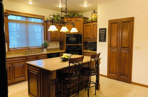 Chilton House | Secluded country home overlooking lake Winnebago