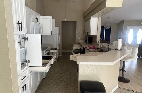 Spring Hill House | Serene 3-bedroom house with AC and inground pool in charming Spring Hill/Tampa