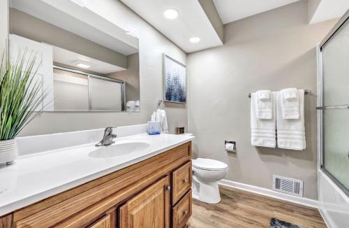 De Pere House | Serene 3 Bedroom Home, NRM, Wi-fi, Parking, Queen Bed