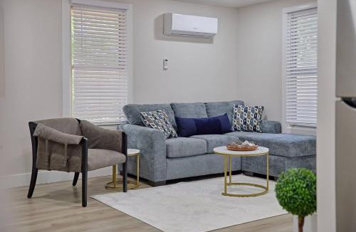 Dunlap House | Serene Stay - 1BR Retreat with King Bed in Dunlap