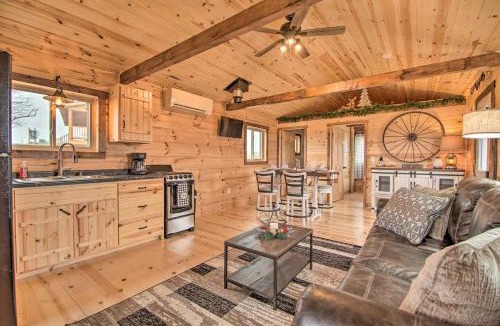 Blanchardville House | Serene Views: Quiet Farmhouse Cabin in Wisconsin!