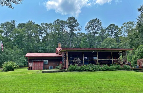Farmerville House | Serene Waterfront Home on Lake D'Arbonne