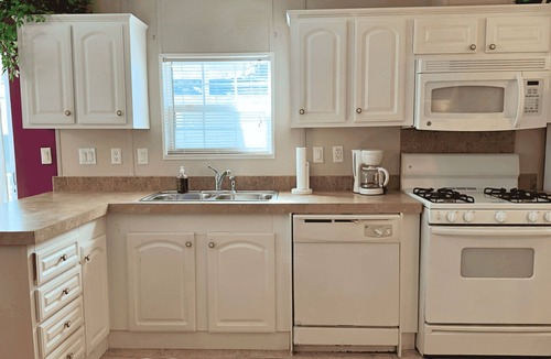 Seffner House | Serenity Cabin – Your Cozy Retreat Near Tampa