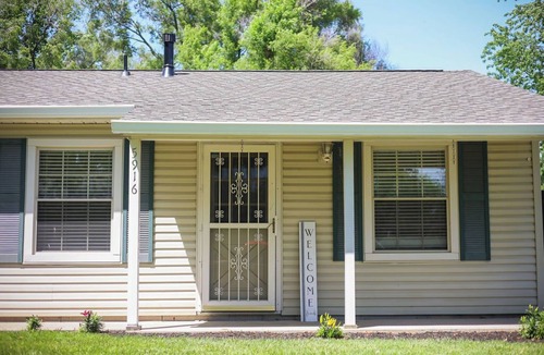 Hemlock House | Serenity Seneca 3BR & 2 BA w/Garage
