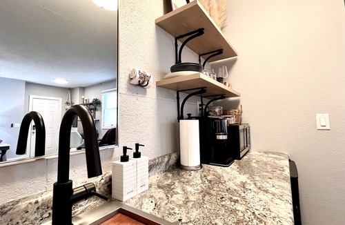 McLean County Apartment | Set on peaceful 5 acres, 5 min. from town, Private Building, Level 2 EV Charger