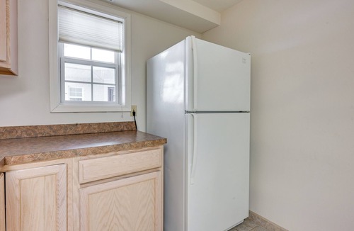 Pigeon Condo | Shared Hot Tub Access! Gem 4 Mi to Dtwn Caseville