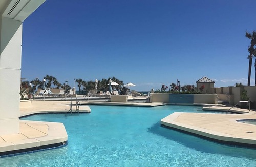 Brush - Stewarts Apartment | Short Distance From The Well Known Sites! Pool