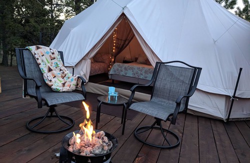 Hot Springs RV Rental | Sibley Bell Tent 2 @EvansCliff, Hot Tub! Beautiful Canyon High-rise deck