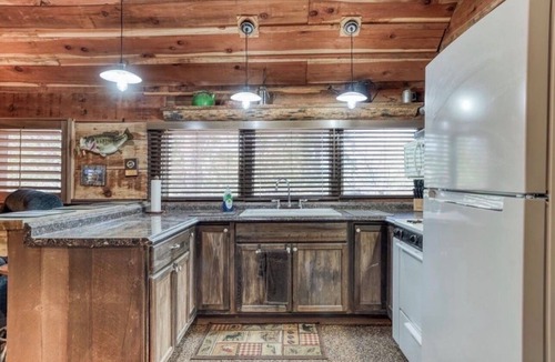 Big Creek Cabin | Sierra Mountain nest