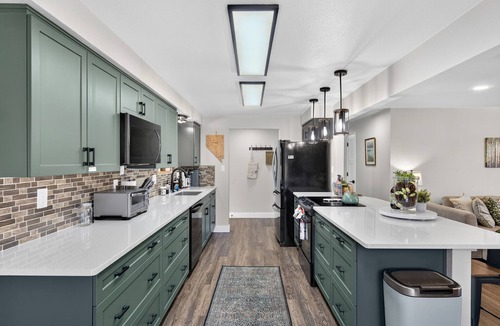 Carson City House | Sierra Sunset Brick Rancher | Pet Friendly