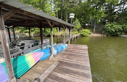 Rockwell Cabin | Simple 3 Bedroom Family Cabin on a Quiet Lake Hamilton Cove