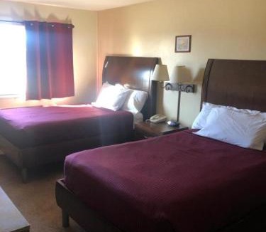 Shelbina Hotel | Simple Rewards Inn