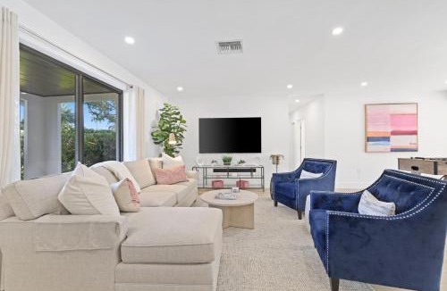 Boynton Beach Villa | Six Palms