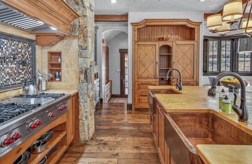 Edwards House | Ski-In Elegance in Arrowhead | High Road