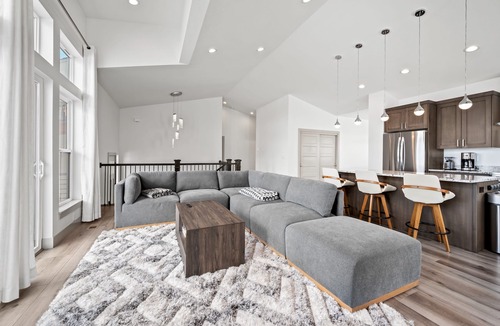 Eden House | Sky’s Edge B7 | Near Powder Mtn |Hot Tub & 2 LR’s