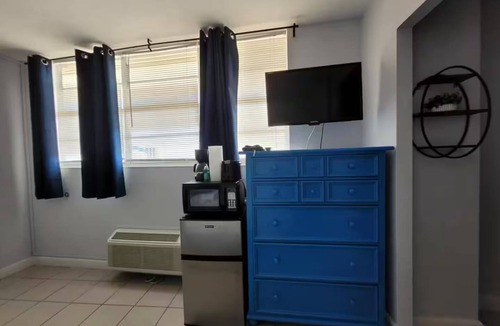 Bostwick Park Condo | Skyline & Shore Duo ~ Adjoining Condos ~ Pool Open