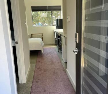 Faubourg Livaudais Apartment | Sleek Contemporary Guest House