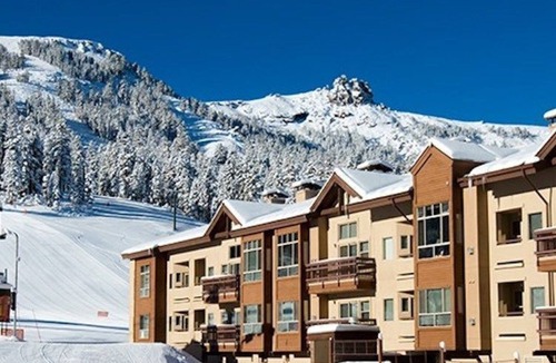 Alpine County Condo | Slopeside Location + Shared Outdoor Hot Tub
