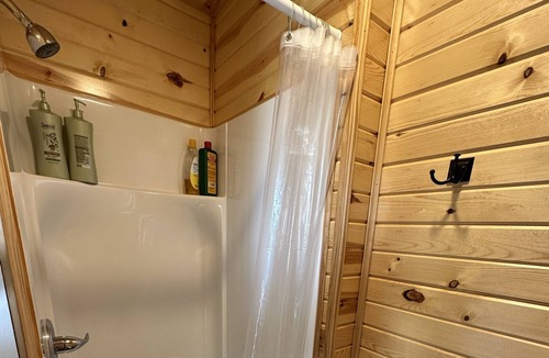 Viroqua Cabin | Small cozy cabin near Public fishing and hunting grounds