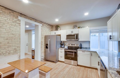 Logan Apartment | Smart TV + Central A/C! Stylish Logan Retreat