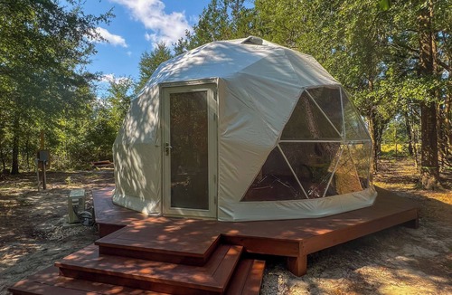 High Springs RV Rental | Soluna GeoDome 1: Springs, Stargazing, Firepit, AC