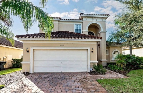 Tuscan Hills House | South Facing Family Vacation Home 4BR 4BA Pool & Resort Amenities