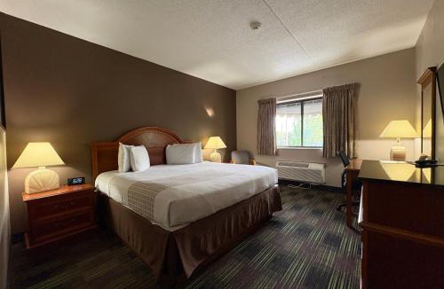 Sandusky Hotel | South Shore Inn