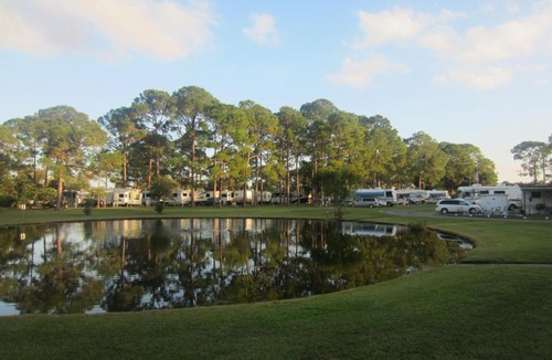 Eustis Resort | Southern Palms Park Model 9