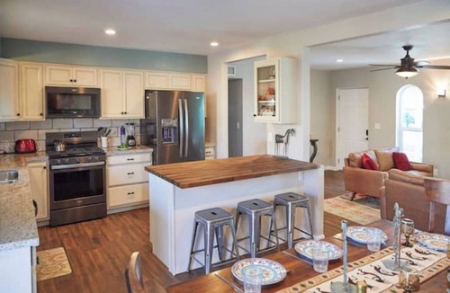 South Harrison House | Southwestern eastside adobe with private pool!