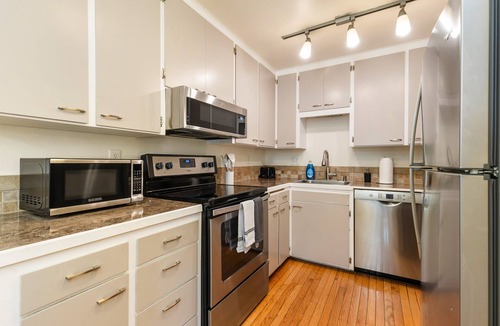 Picnic Point-North Lynnwood House | Spacious 2BR Duplex | Family & Group Friendly