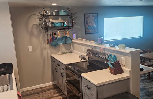 Craig Apartment | Spacious 3-bedroom apartment in tranquil Craig with AC