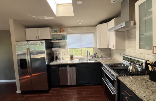 Mount Baker House | Spacious 3 BR near transit w/free parking
