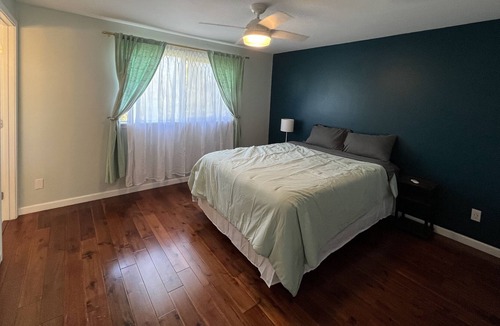 Mount Baker House | Spacious 3 BR near transit w/free parking