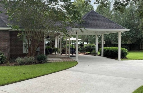 Robertsdale House | Spacious 3BR/3BA Home Near Gulf Shores/Orange Beach Gorgeous Outdoor Space