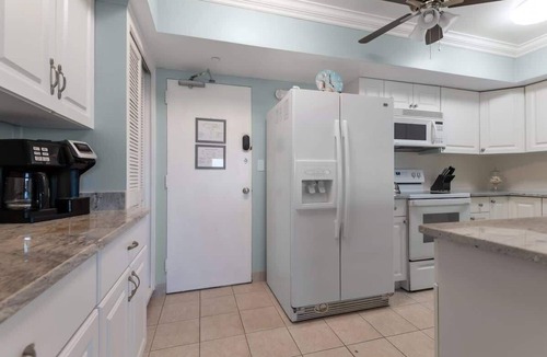 South Patrick Shores Apartment | Spacious 3BR Beachfront Condo w/Balcony & Parking
