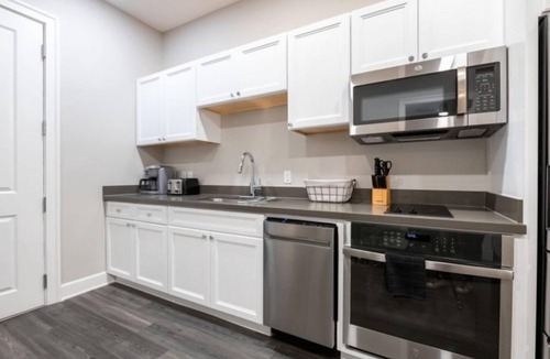 New Orleans Hotel | Spacious 3BR Suite in the Heart of New Orleans