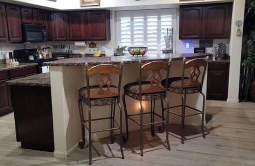 Adobe Highlands House | Spacious 4,000 sq ft home. 4 bedroom, 4 bath, 4 queen, 2 king beds, 1 hide-a-bed