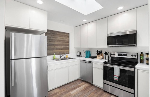 Sharp Park Apartment | Spacious 4-Bed Private Retreat Near Beachwalk, Golf & Trails