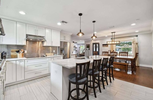Lutz House | Spacious 4 Bedroom Entire Home, Tampa, Fire Pit