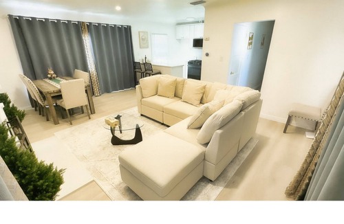 Whittier House | Spacious 4-bedroom house and 2-bathrooms in charming Whittier with WiFi, AC