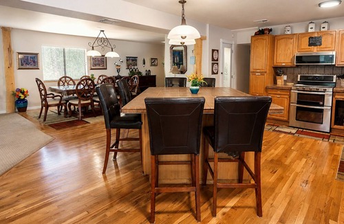 Cloudcroft Ski Chalet | Spacious 4BR Game Room Views
