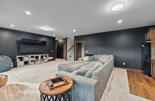 Spearfish House | Spacious 5-bedroom house in awesome Spearfish with BEAUTIFUL view and gym