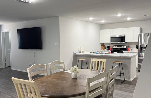 Abilene House | Spacious 5-bedroom house with AC in wonderful Abilene